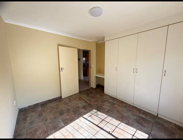 2 BEDROOM TOWNHOUSE FOR SALE IN ANDEON